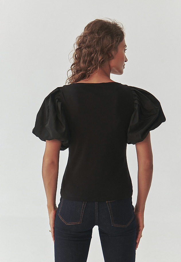 LADIES’ FITTED BLOUSE WITH PUFFED SLEEVES - MENORIA LADIES’ FITTED BLOUSE WITH PUFFED SLEEVES - MENORIA BLACK 4