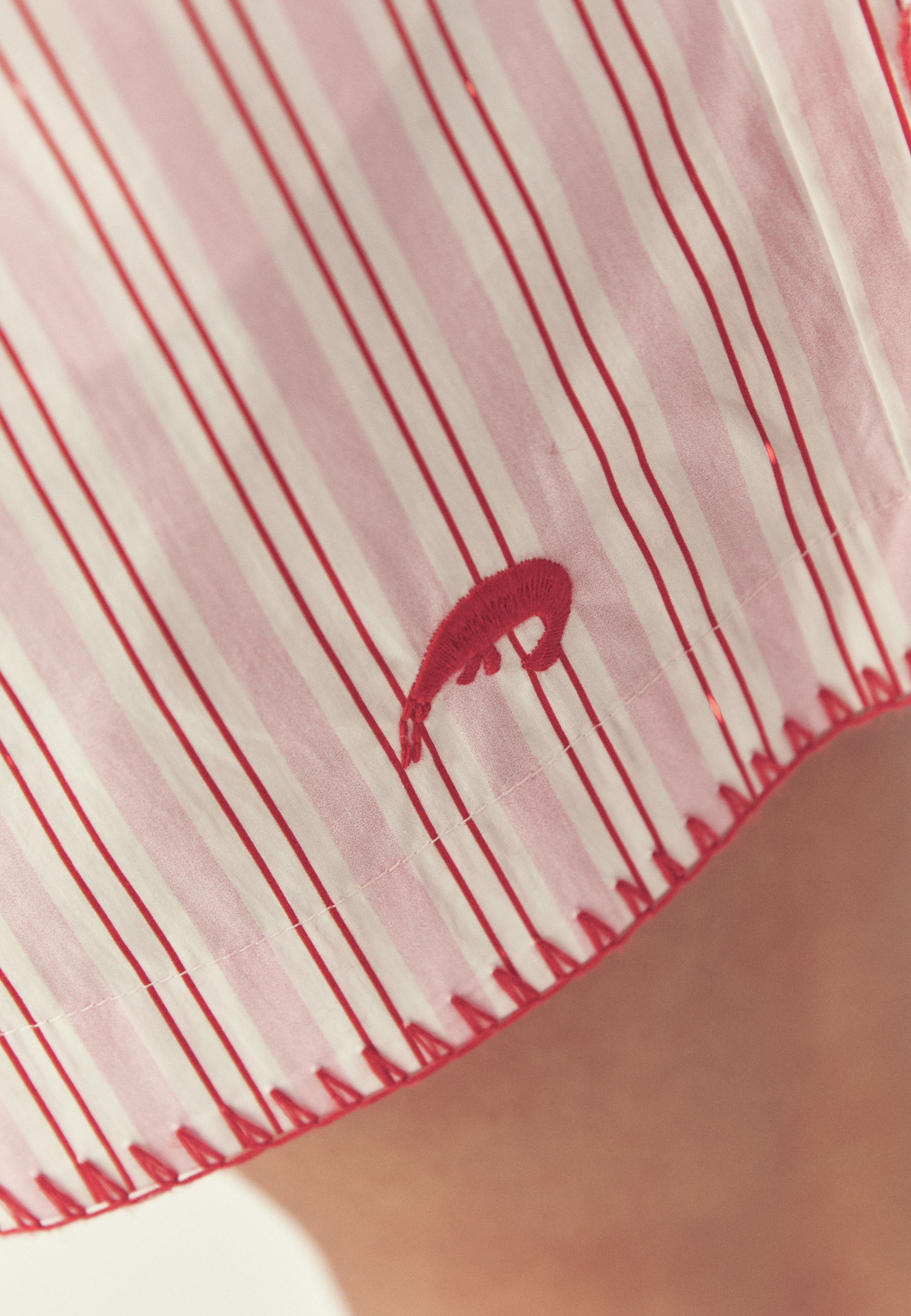 PANTALONI SCURȚI DIN BUMBAC ÎN DUNGI – CALMA