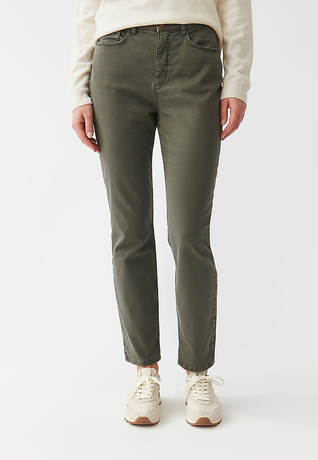 LADIES’ FITTED TROUSERS - ROMIKI 2 LADIES’ FITTED TROUSERS - ROMIKI 2 KHAKI 2