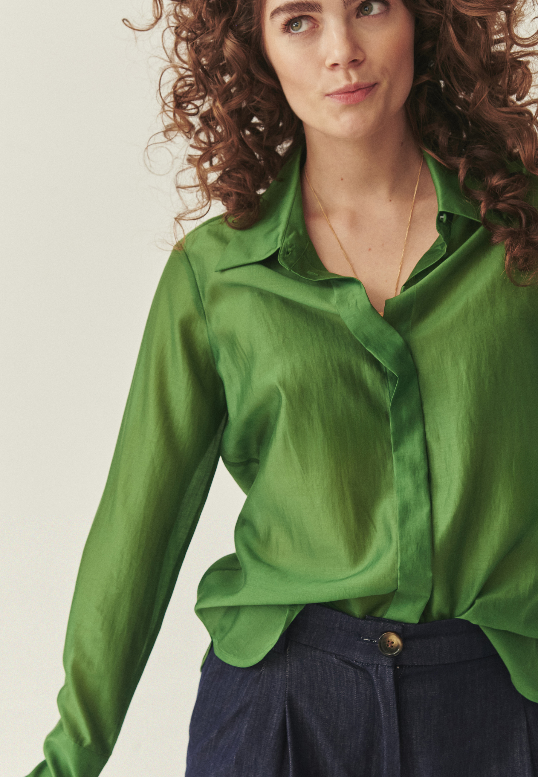 ELEGANCKA KOSZULA Z LYOCELLEM TENCEL™ - BERRA ZIELONY 2