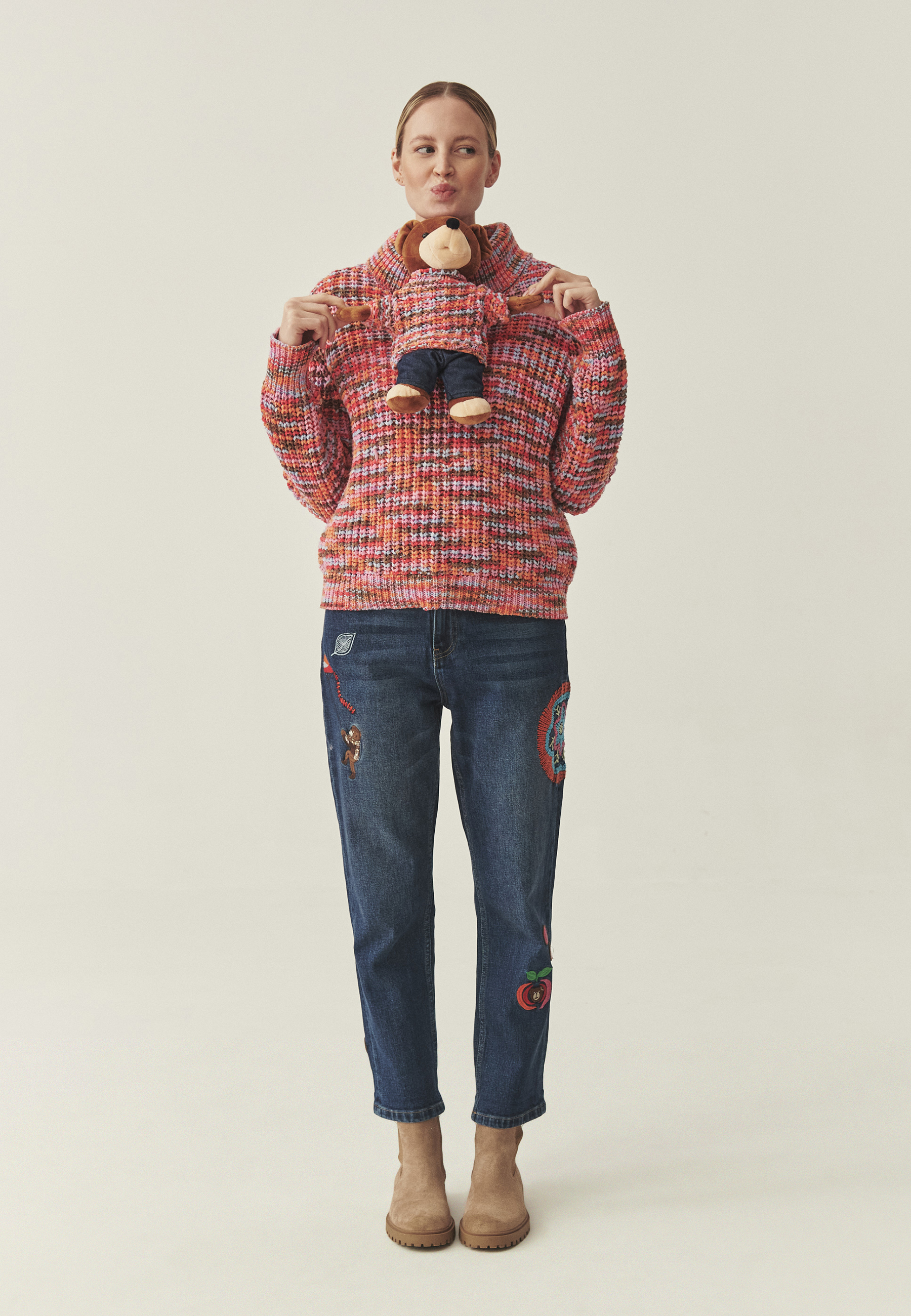 DŽÍNSY S VÝŠIVKOU - MISKO 1