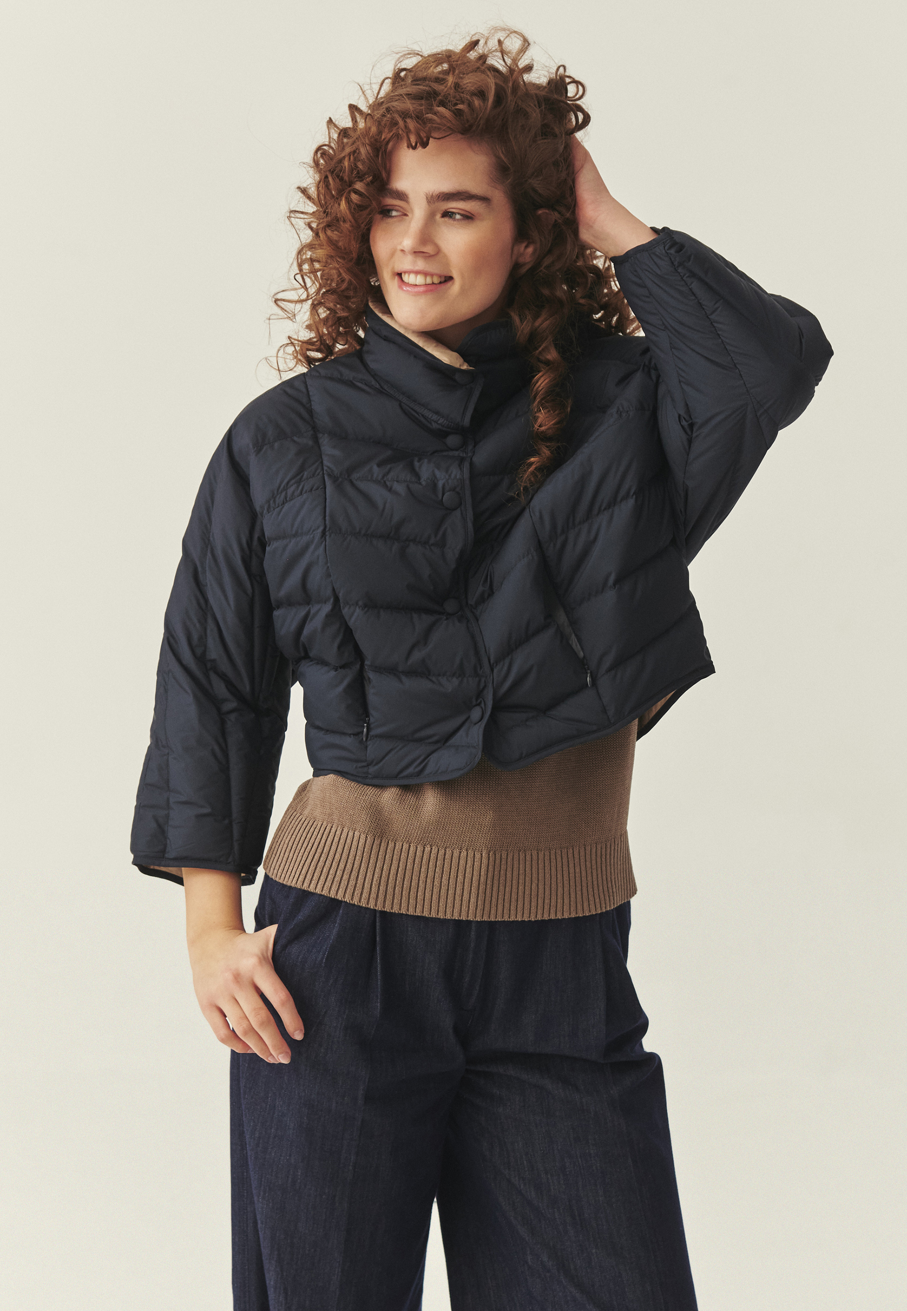 PUCHOWA KURTKA O LUŹNYM KROJU - SILENCA GRANATOWY 2