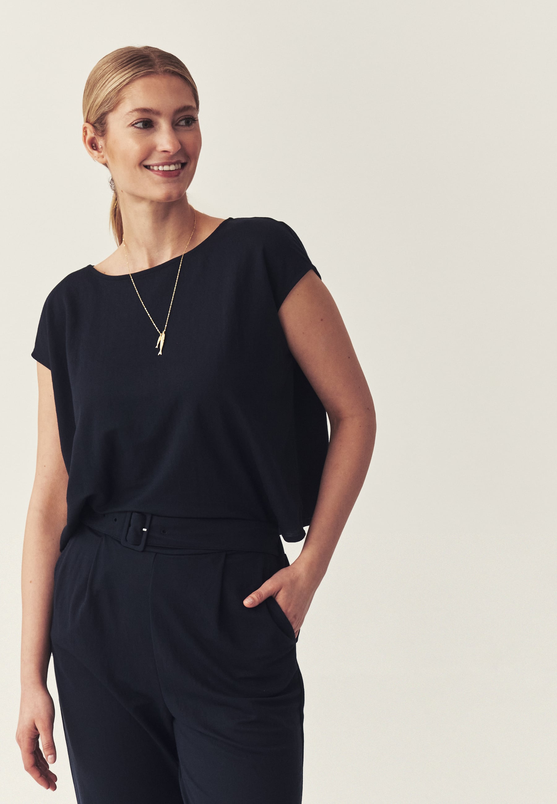 SALOPETĂ TRICOTATĂ CU CUREA - AGAJANA BLEUMARIN 2