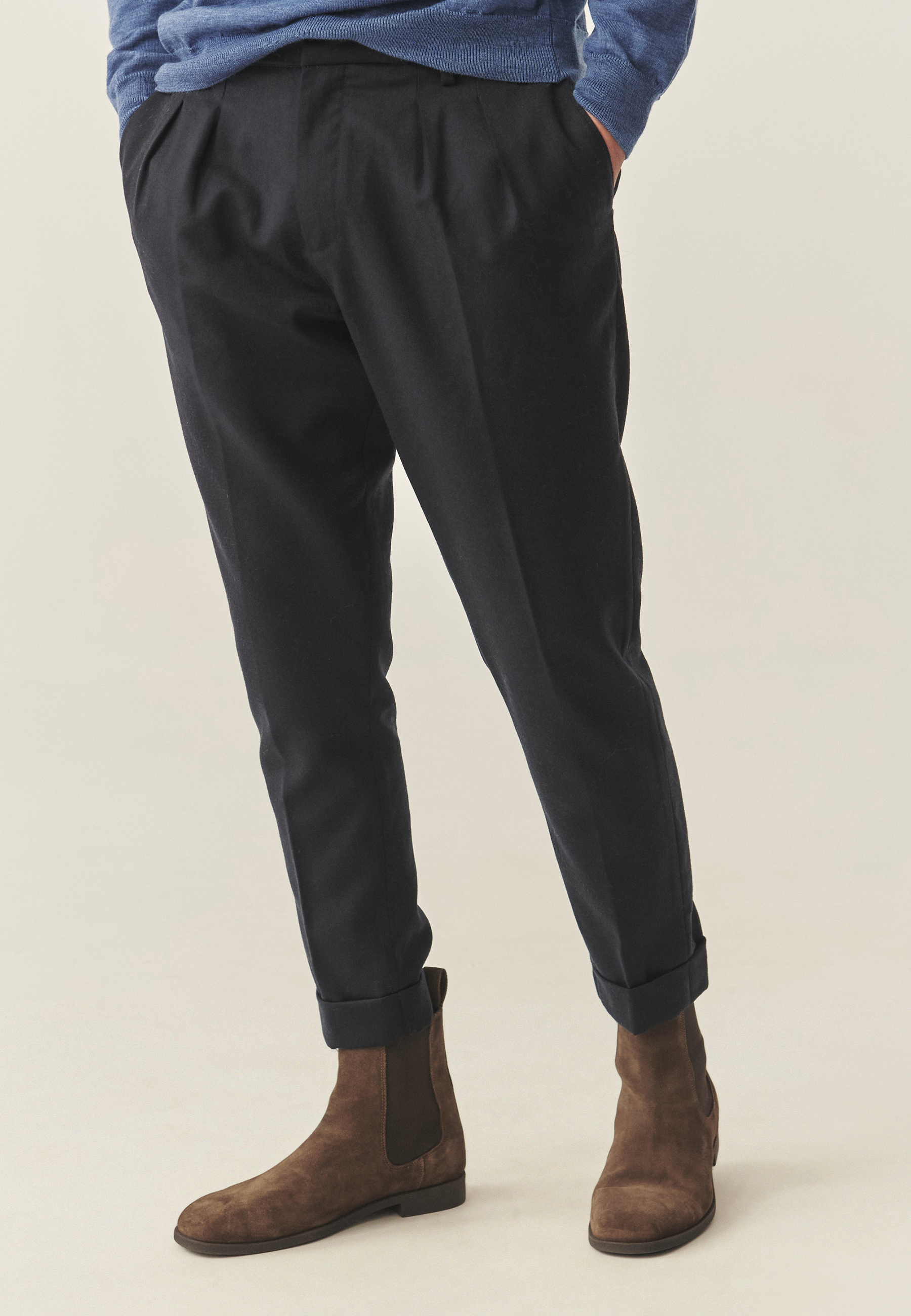 WEŁNIANE SPODNIE MĘSKIE Z KANTEM I MANKIETEM — ELOI 2 GRANATOWY 2