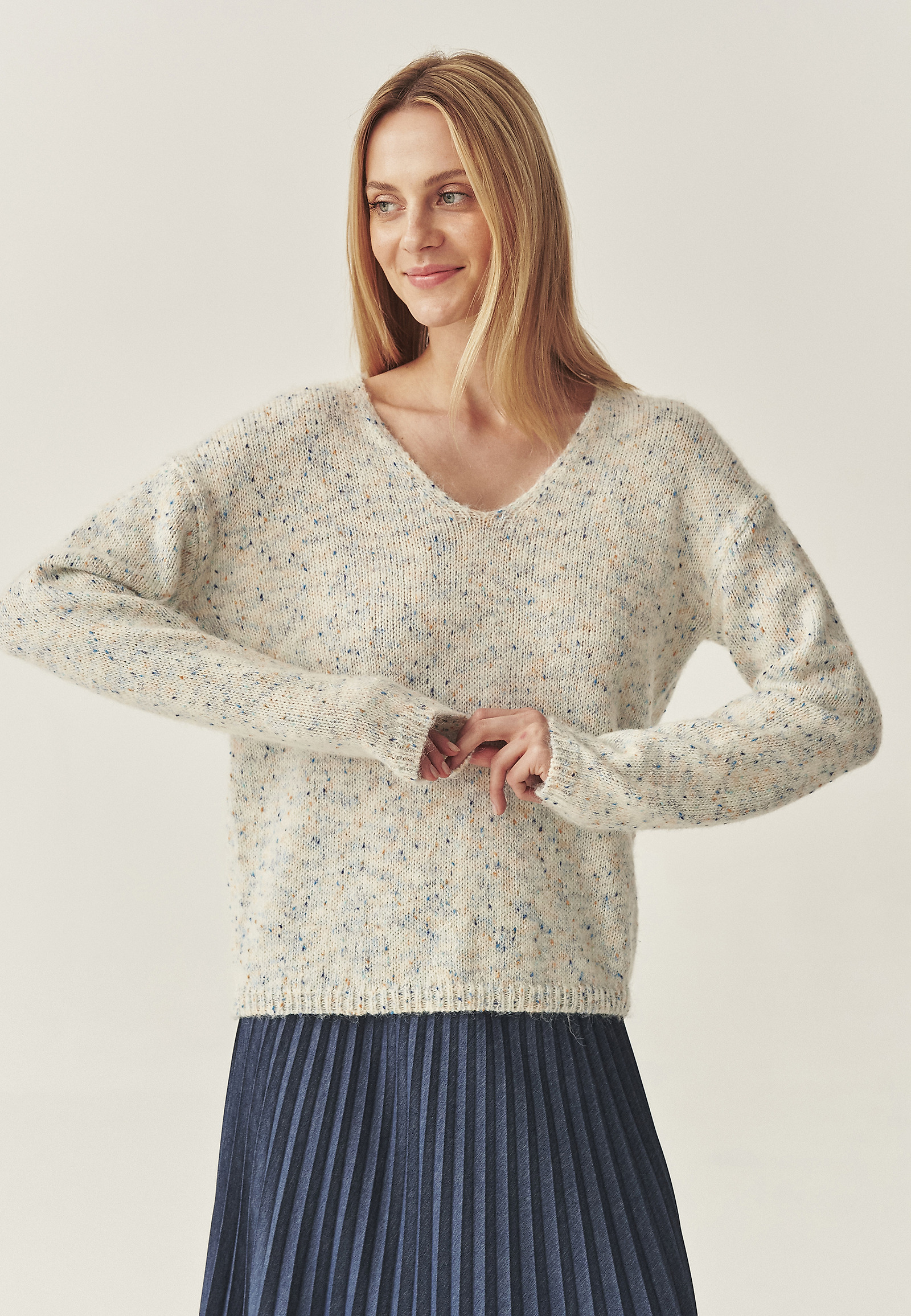 LUŹNY SWETER Z WEŁNĄ - SOLO LUŹNY SWETER Z WEŁNĄ - SOLO ZIELONY 114437