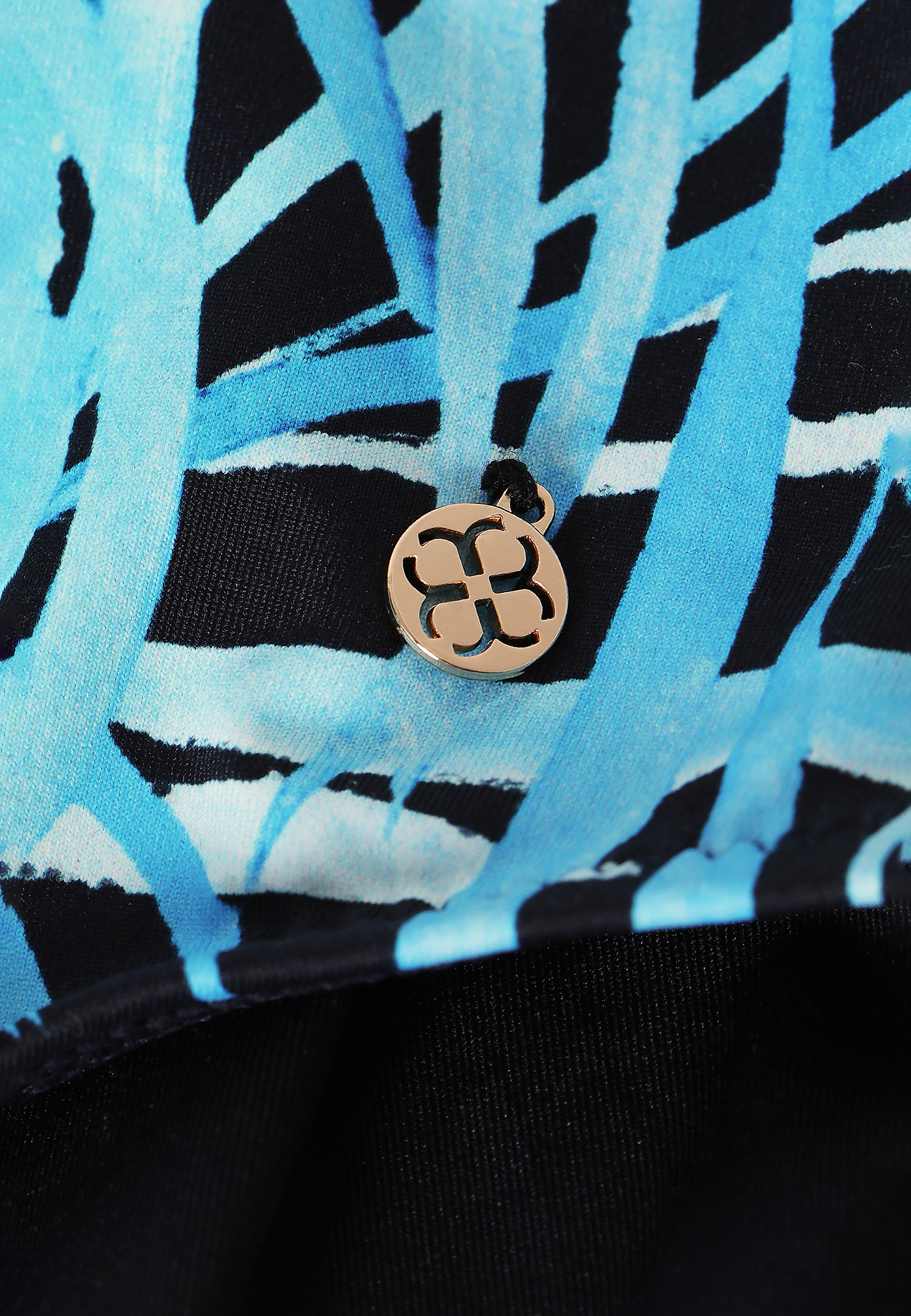 PLAVKY SO ZAVÄZOVANÍM NA KRKU MALIKI PLAVKY SO ZAVÄZOVANÍM NA KRKU MALIKI VIACFAREBNÝ 93686