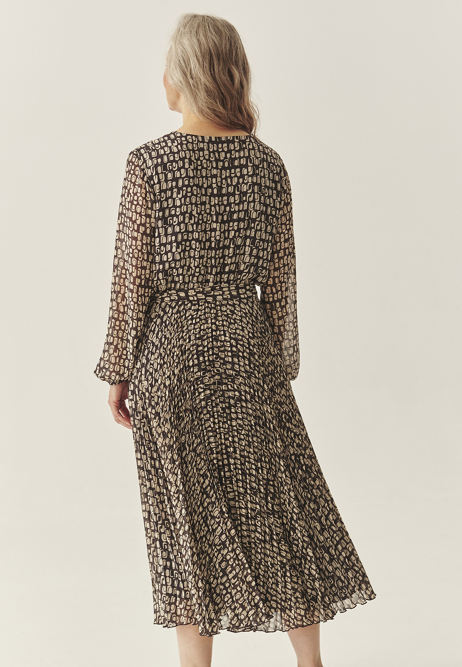 PLEATED DRESS WITH ORIGINAL DESIGN - IDA PLEATED DRESS WITH ORIGINAL DESIGN - IDA BROWN 117566
