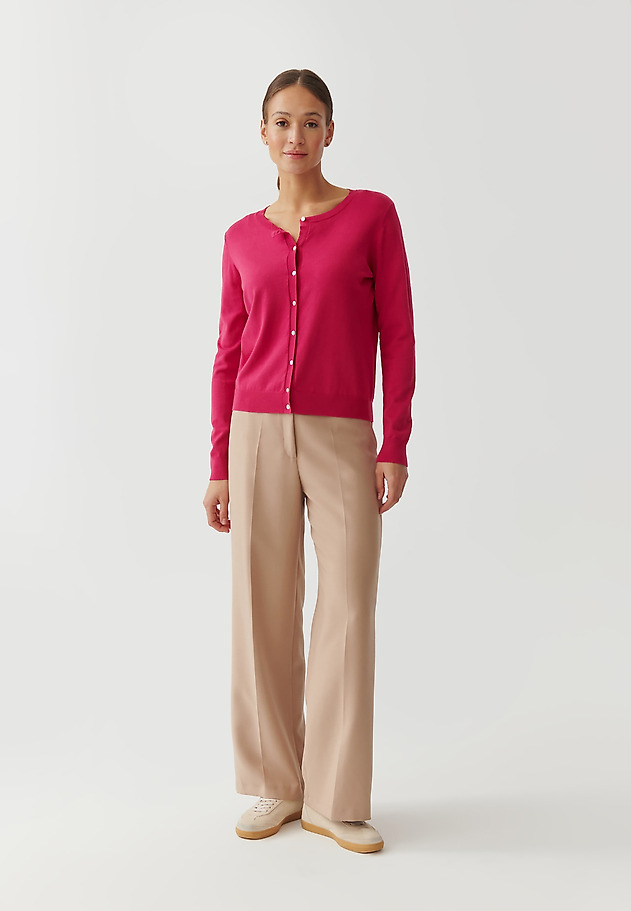 LADIES’ SWEATER WITH BUTTONS - KONTROKO LADIES’ SWEATER WITH BUTTONS - KONTROKO RÓŻOWY 2