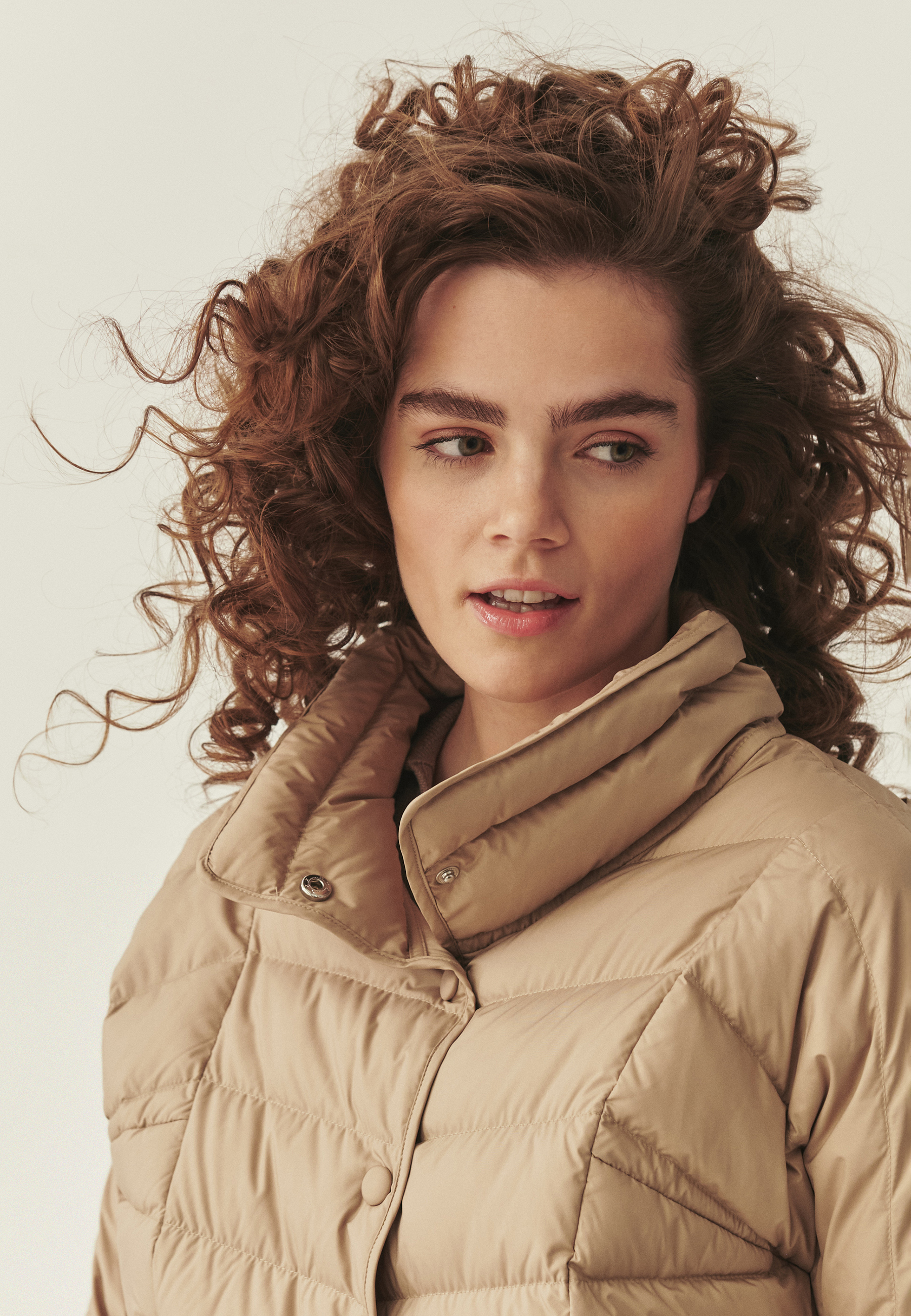 PUCHOWA KURTKA O LUŹNYM KROJU - SILENCA BEŻOWY 2