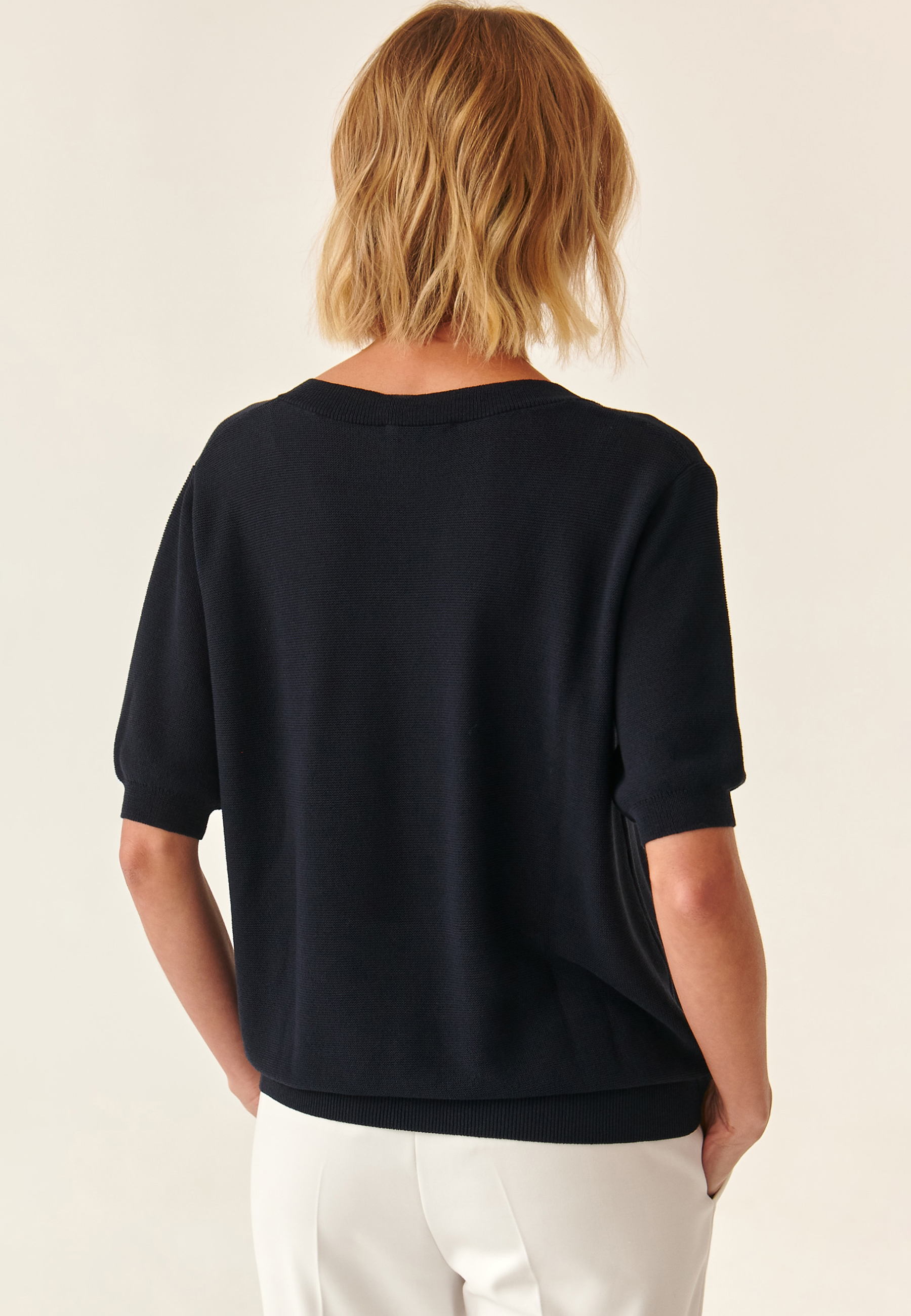 SWETER DAMSKI Z KRÓTKIM RĘKAWEM FOKIA