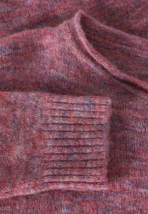 CLASSIC LADIES' JUMPER WITH BOAT NECKLINE — FLUFKO CLASSIC LADIES' JUMPER WITH BOAT NECKLINE — FLUFKO FIOLETOWY 7