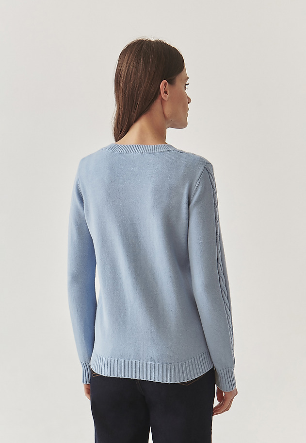 LADIES’ SWEATER IN CABLE KNIT STRUCTURE - WIRA LADIES’ SWEATER IN CABLE KNIT STRUCTURE - WIRA NIEBIESKI 3