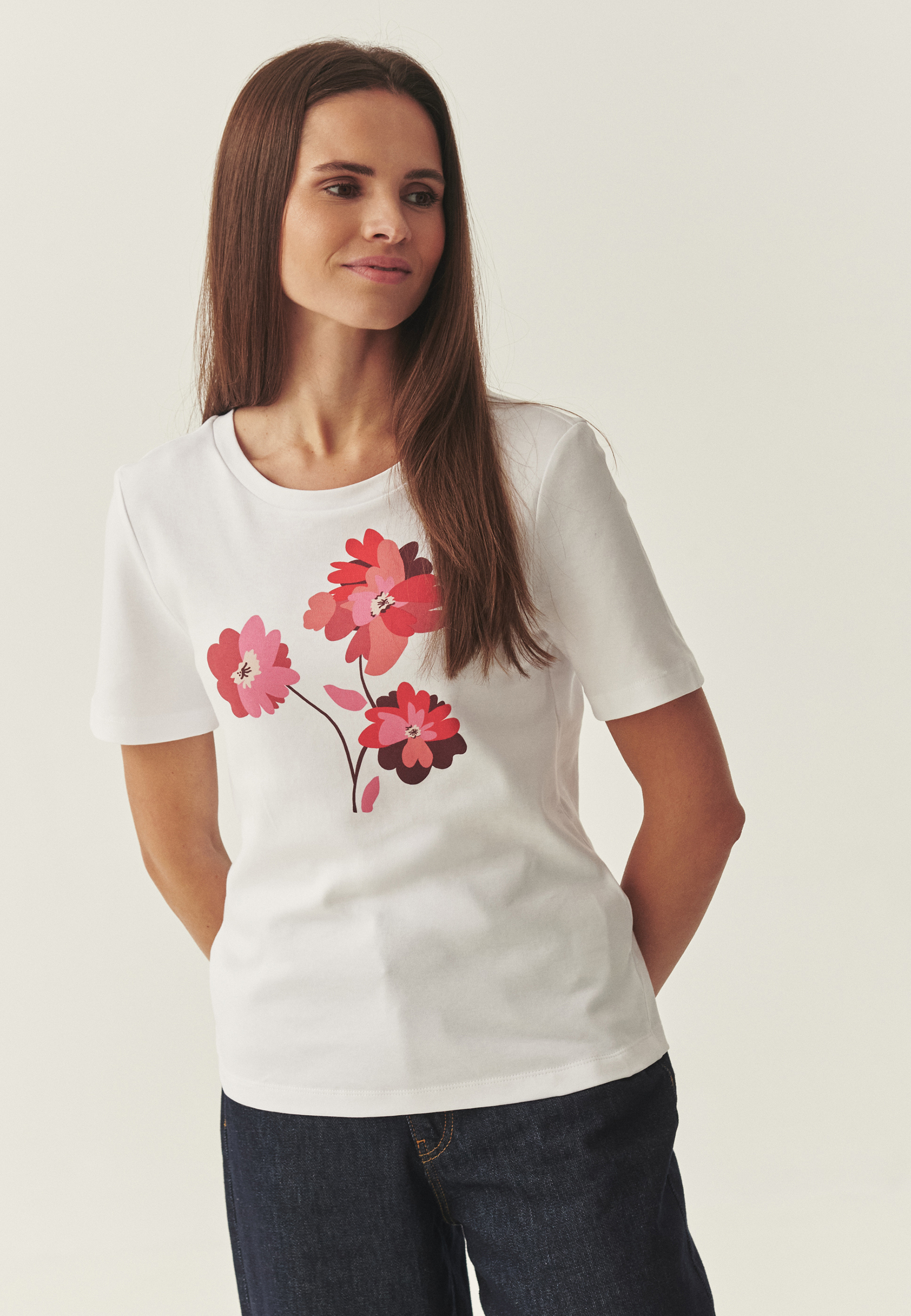 BAVLNENÉ TRIČKO S POTLAČOU A TAJNÝM ŠTÍTKOM – AJMIRJA 1 BIELA 2