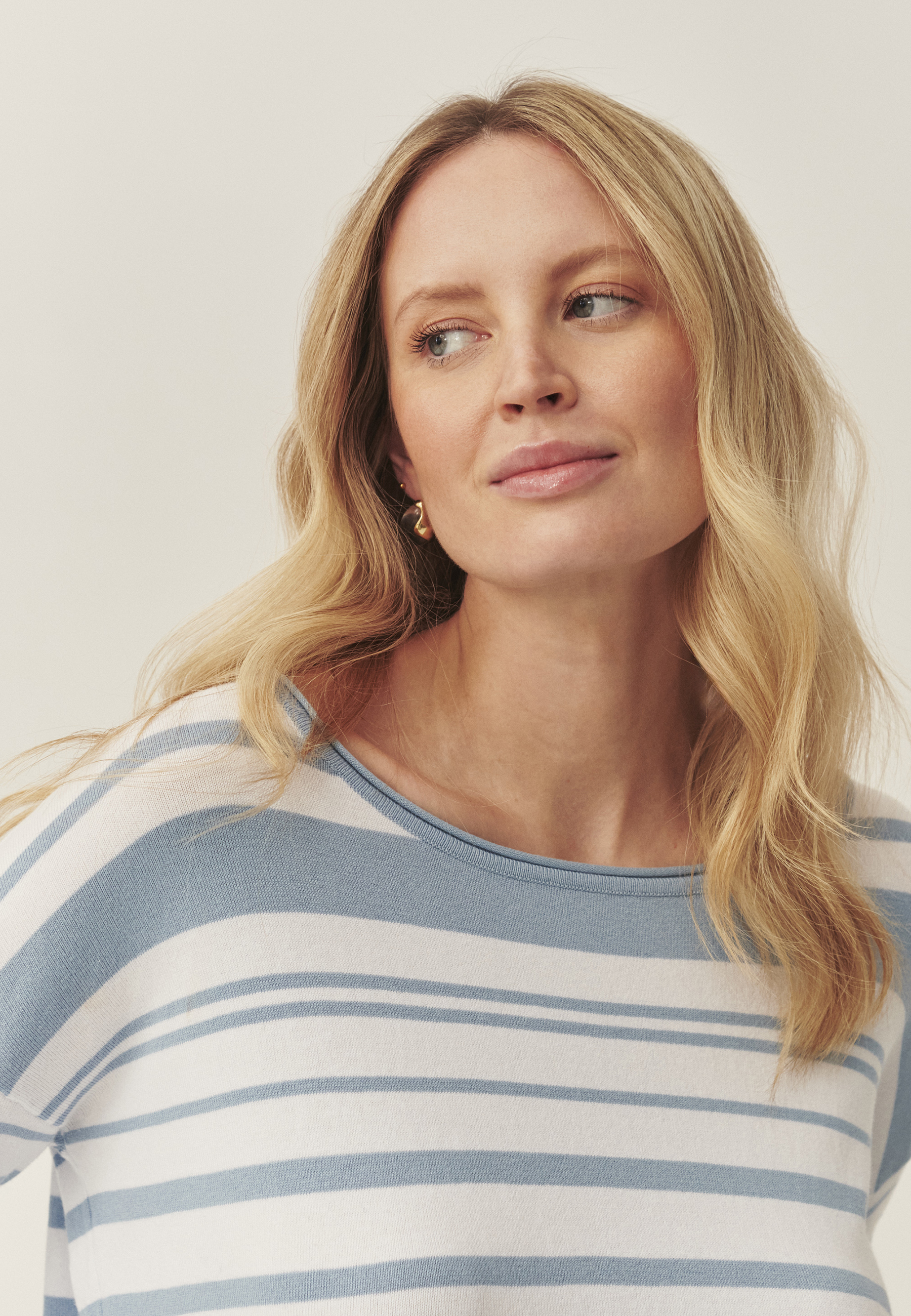 PULOVER DE DAMĂ CU DUNGI NEREGULATE - STRIPPI MULTICOLOR 2