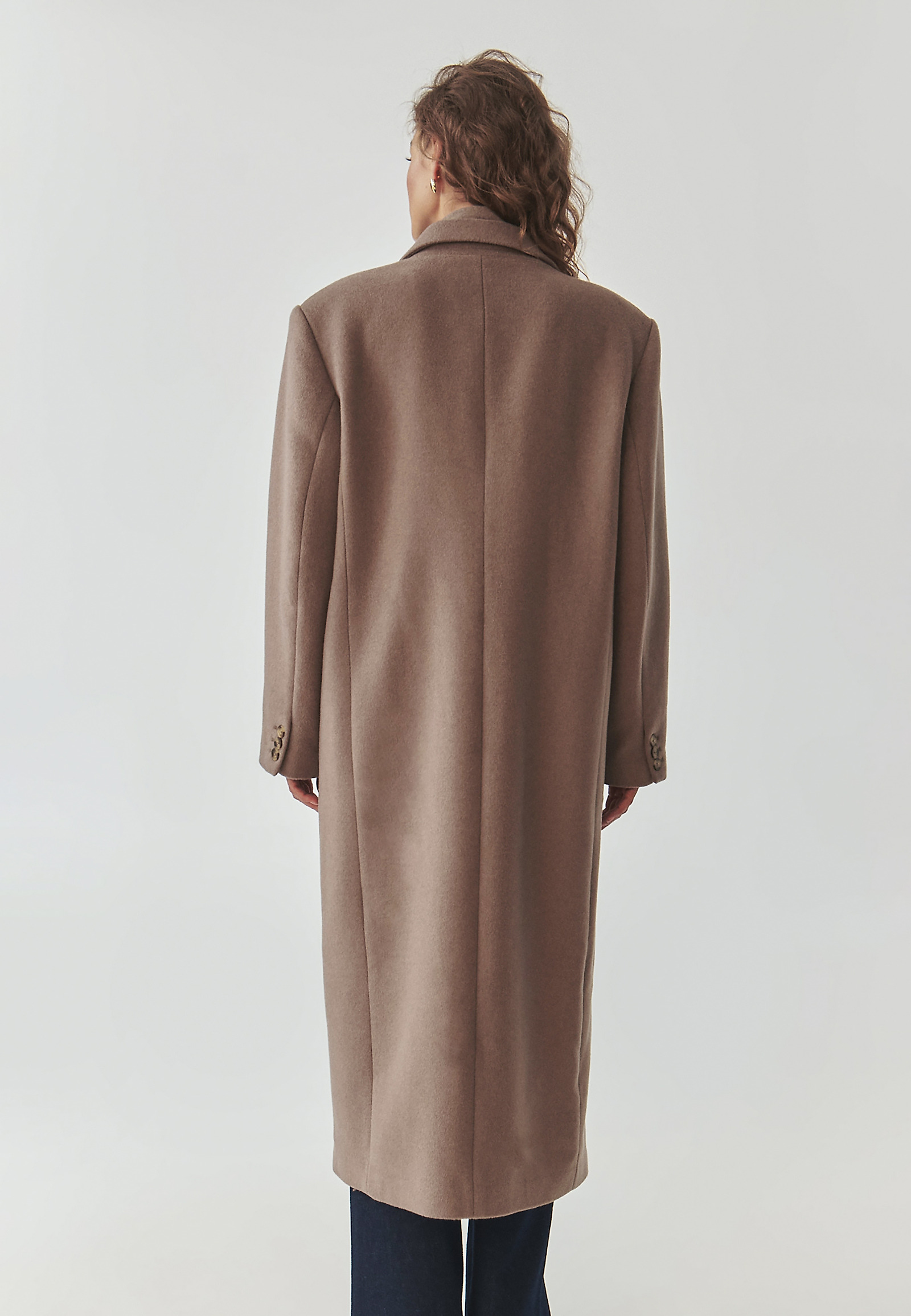 LONG SINGLE-BREASTED LADIES’ COAT WITH SPACIOUS POCKETS - MAWE LONG SINGLE-BREASTED LADIES’ COAT WITH SPACIOUS POCKETS - MAWE BEIGE 103787
