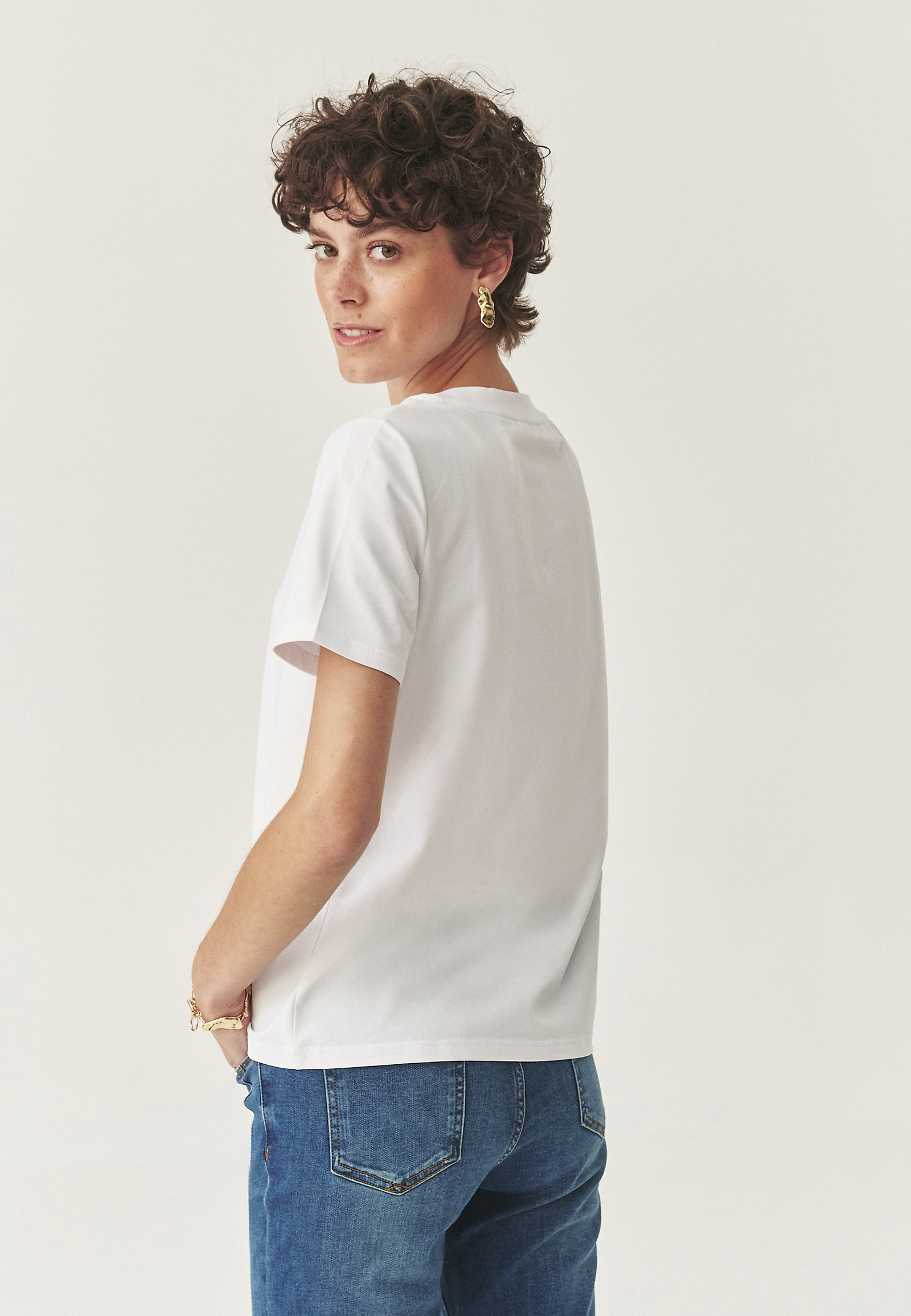 LEŽÉRNA BAVLNENÁ BLÚZKA - RIBI LEŽÉRNA BAVLNENÁ BLÚZKA - RIBI BIELA 113601