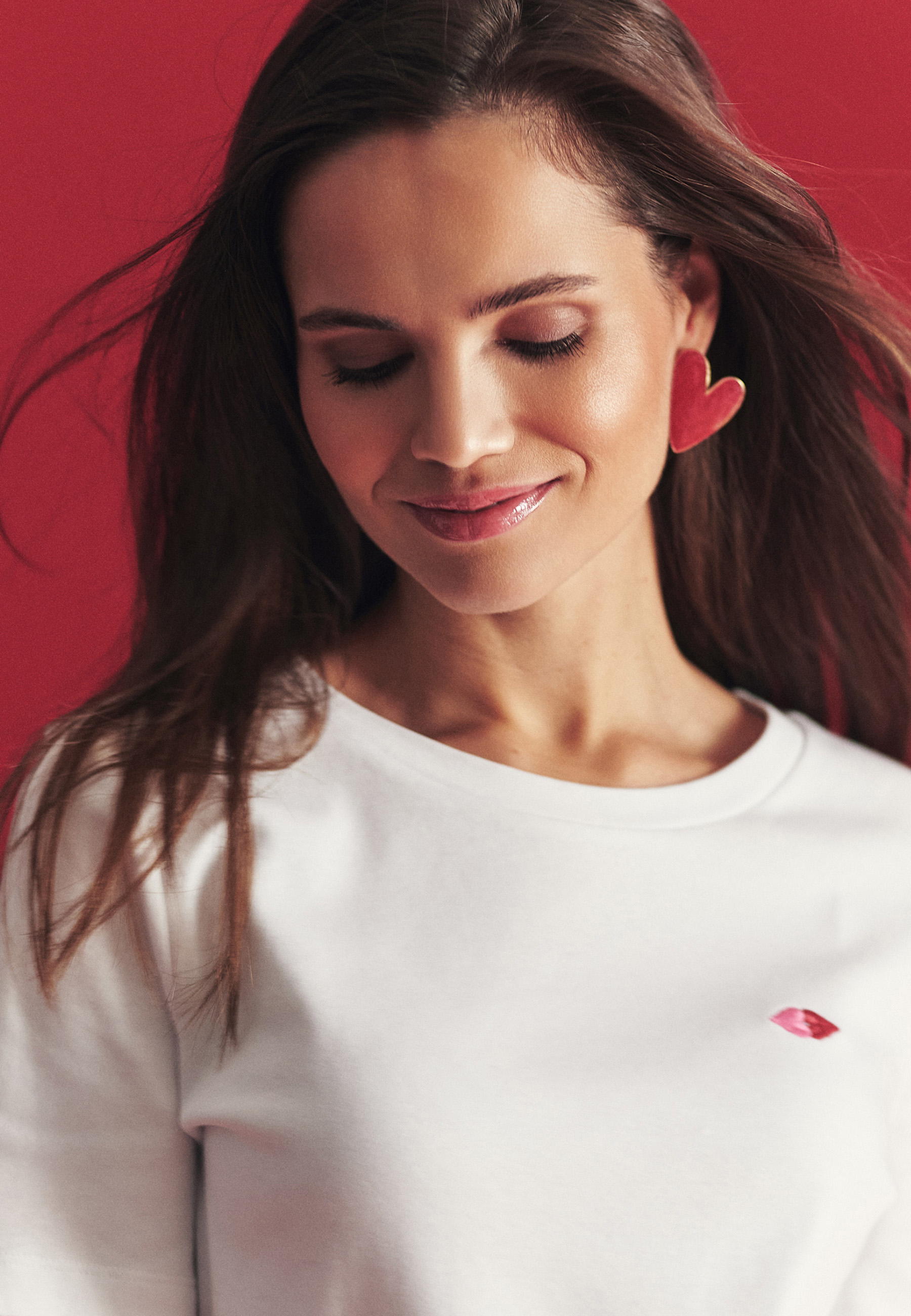 BAWEŁNIANY T-SHIRT Z HAFTEM - AJMIRJA 3 BIAŁY 2