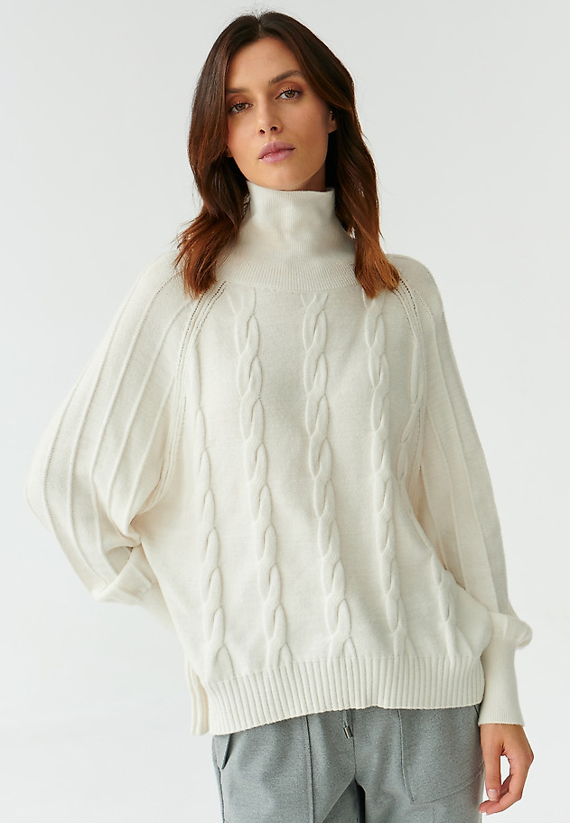 TEXTURED LADIES’ SWEATER WITH A TURTLENECK MEDUZA TEXTURED LADIES’ SWEATER WITH A TURTLENECK MEDUZA ECRU 4