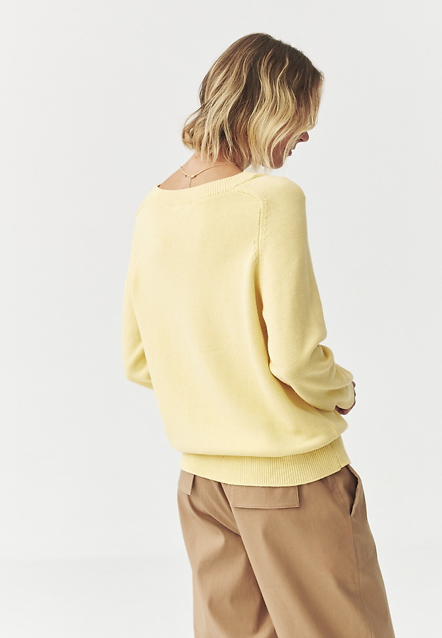 SWETER Z PRZĘDZY BAWEŁNIANO-WISKOZOWEJ — IVY SWETER Z PRZĘDZY BAWEŁNIANO-WISKOZOWEJ — IVY ŻÓŁTY 3
