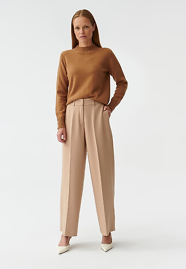 DÁMSKÉ PLÁTĚNÉ KALHOTY SE ŠIROKÝMI NOHAVICEMI A PUKY MASDA 1 DÁMSKÉ PLÁTĚNÉ KALHOTY SE ŠIROKÝMI NOHAVICEMI A PUKY MASDA 1