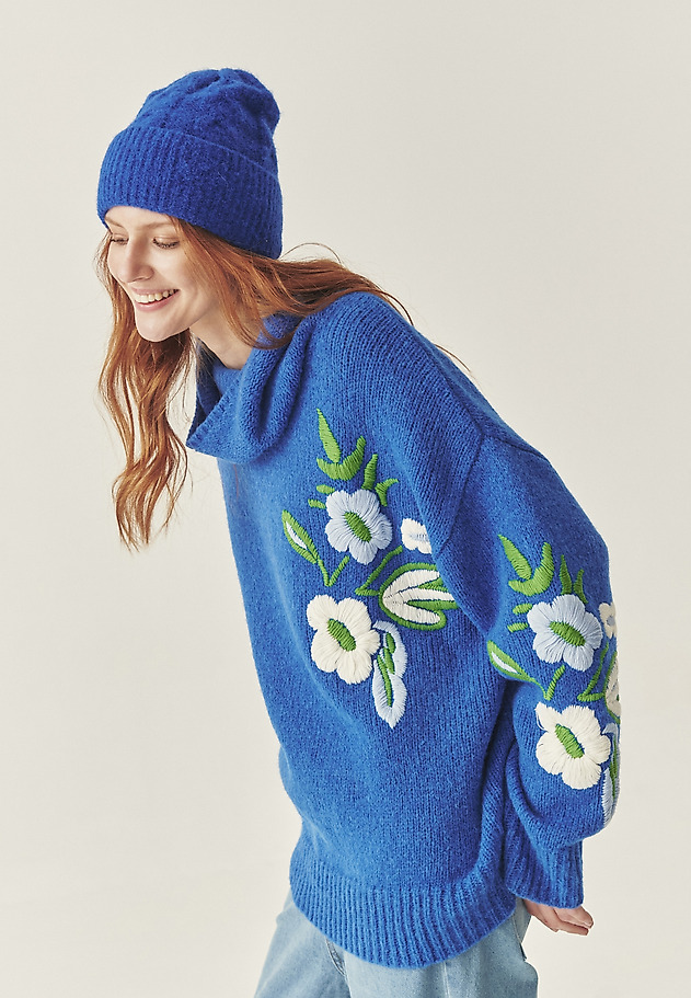 LOOSE-FIT SWEATER WITH FLORAL PATTERN- ASAMI LOOSE-FIT SWEATER WITH FLORAL PATTERN- ASAMI BLUE 2