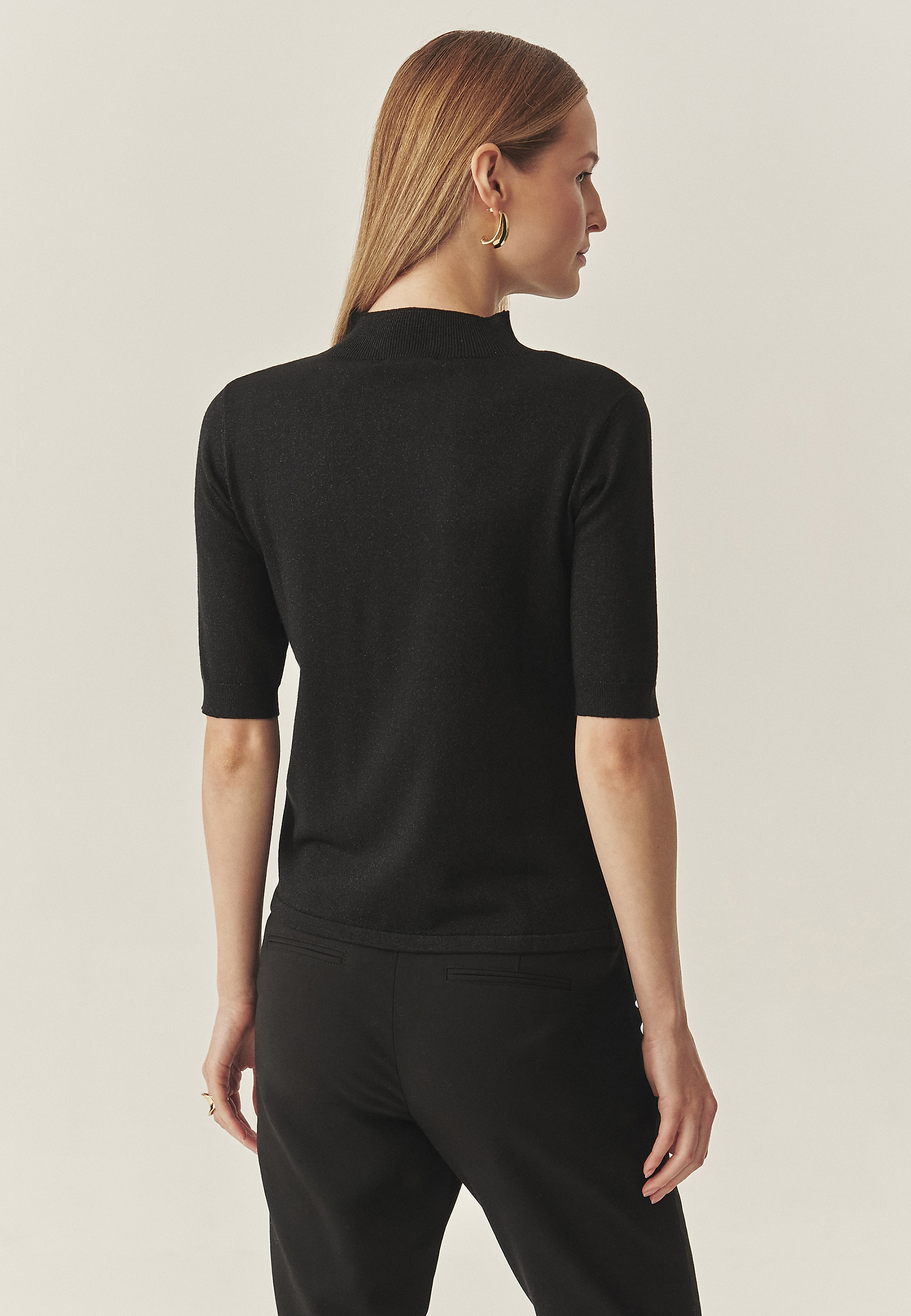 KLASYCZNY SWETER Z METALIZOWANYM WŁÓKNEM - LULU KLASYCZNY SWETER Z METALIZOWANYM WŁÓKNEM - LULU CZARNY 118871