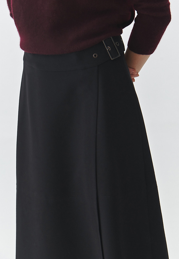 FABRIC MIDI SKIRT WITH ADJUSTABLE WAISTBAND — SKINO 1 FABRIC MIDI SKIRT WITH ADJUSTABLE WAISTBAND — SKINO 1 CZARNY 4