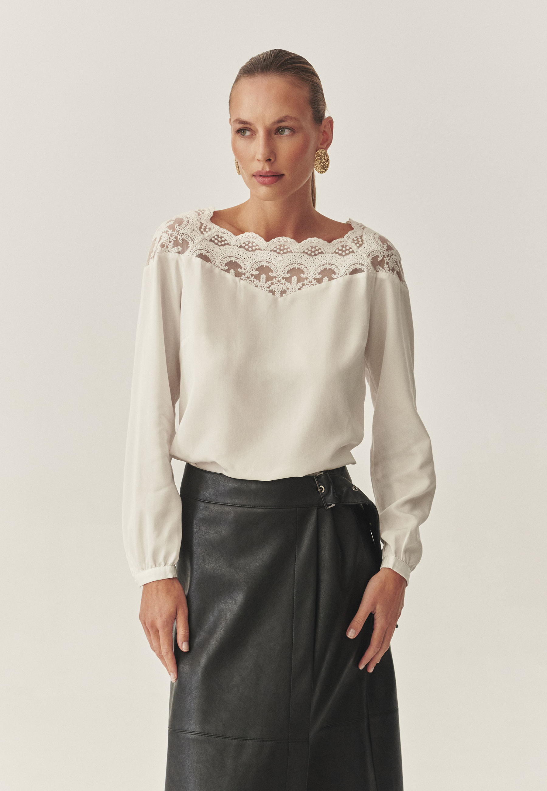 LADIES' WOVEN BLOUSE WITH LACE-UP BOAT NECKLINE — SARNA ECRU 2