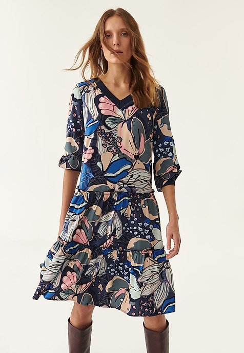 VOLNÉ ŠATY S POTISKEM EMRAMI VÍCEBAREVNÝ 2