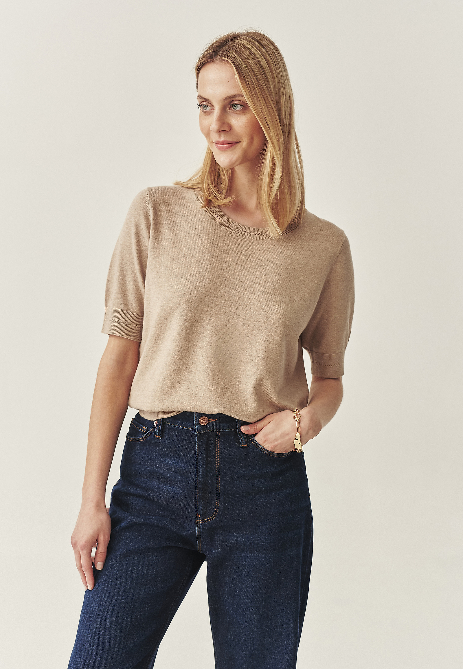 CLASSIC BLOUSE IN AIRY YARN - ALIWI CLASSIC BLOUSE IN AIRY YARN - ALIWI BEIGE 114402