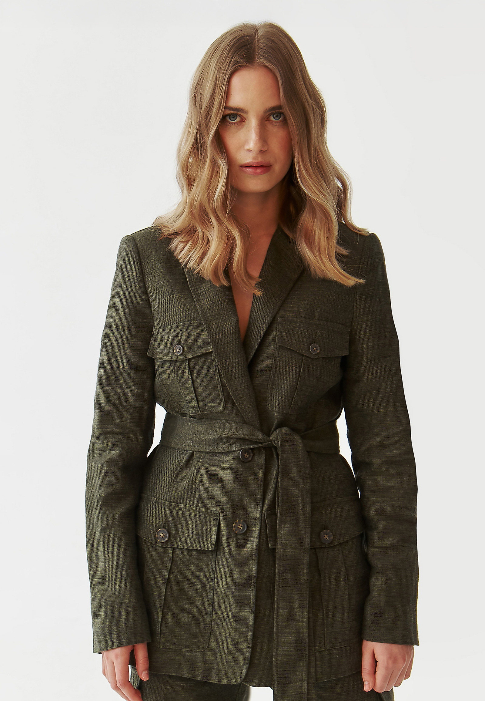 BREATHABLE LADIES’ BLAZER WITH A BELT AROUND THE WAIST - MIANKO 1 BREATHABLE LADIES’ BLAZER WITH A BELT AROUND THE WAIST - MIANKO 1 GREEN 96727