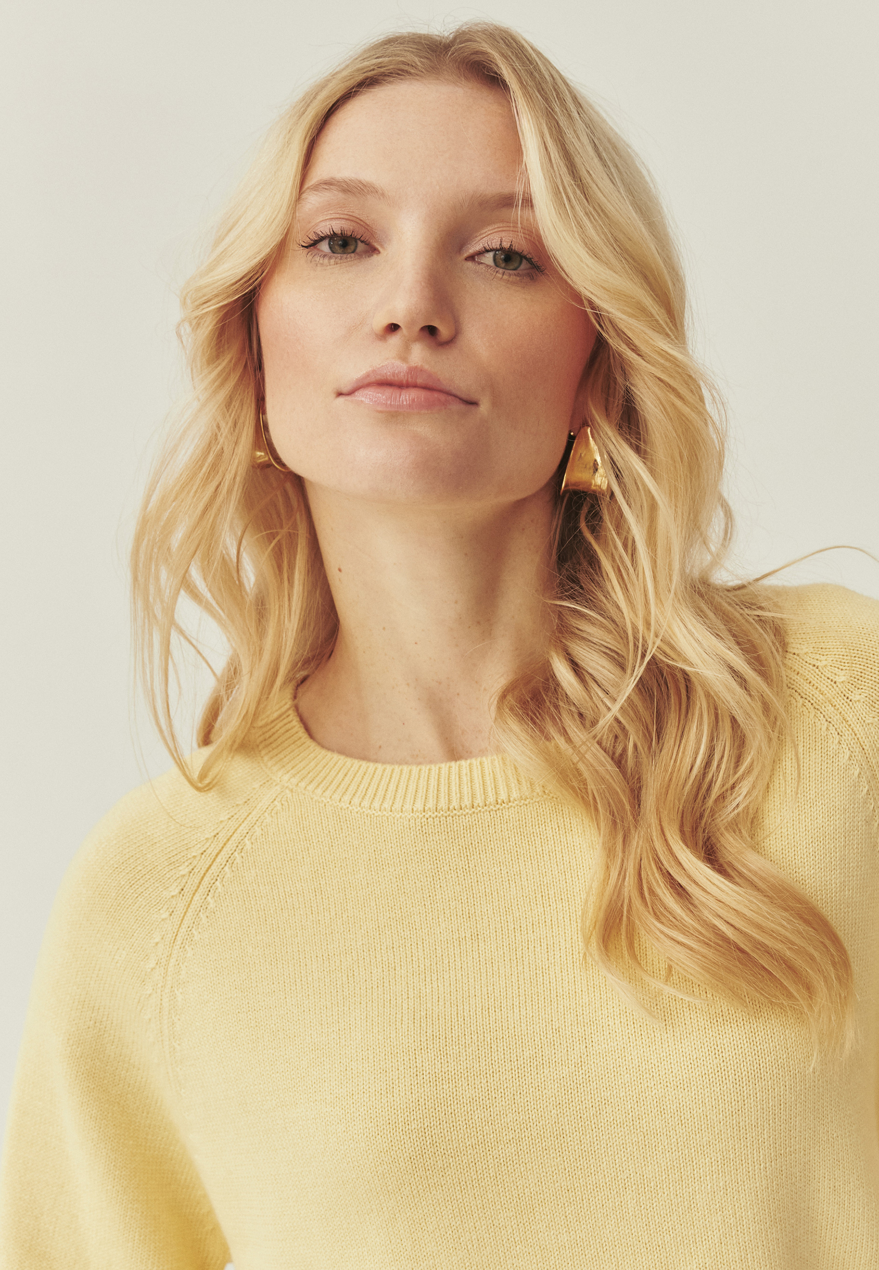 CASUALOWY SWETER Z BAWEŁNĄ - GALLA