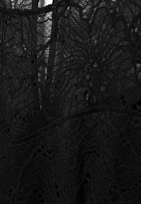 DOPASOWANA SUKIENKA Z KORONKĄ - JULIJA CZARNY 2