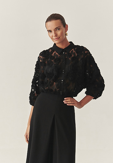 SHORT SHIRT WITH FLORAL DECORATION -BRINI 1 SHORT SHIRT WITH FLORAL DECORATION -BRINI 1