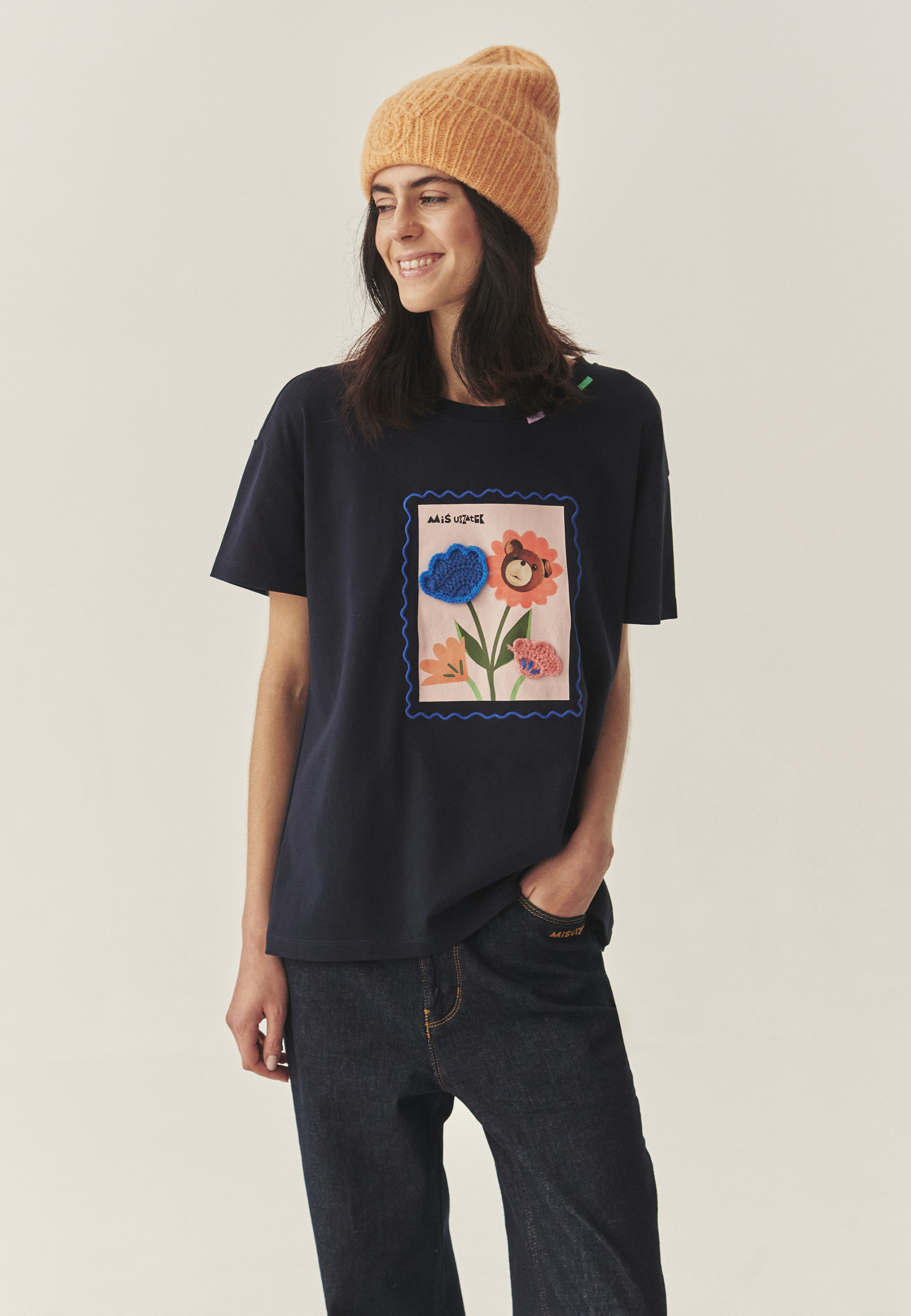 BAWEŁNIANY T-SHIRT Z AUTORSKIM NADRUKIEM - VILO 1 GRANATOWY 2