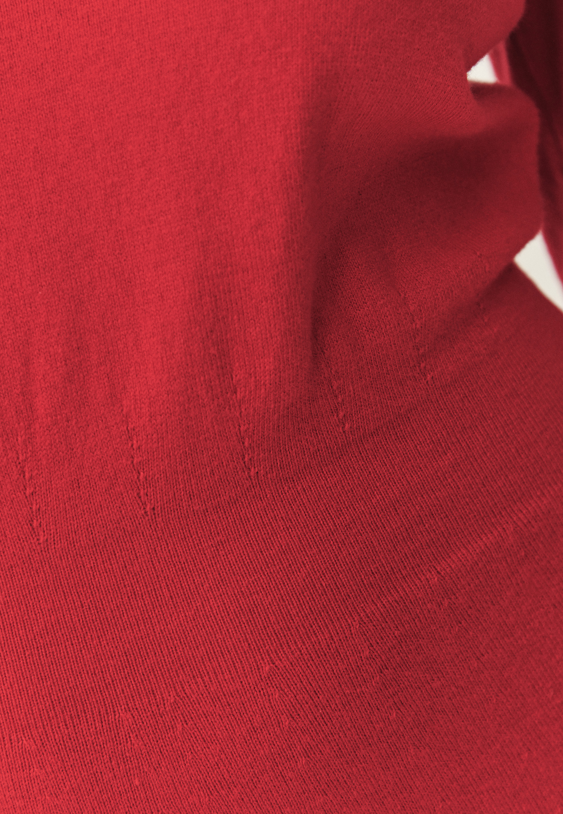 PRILEGAJOČA SE MIDI OBLEKA IZ PREJE - JASMINE RDEČA 2