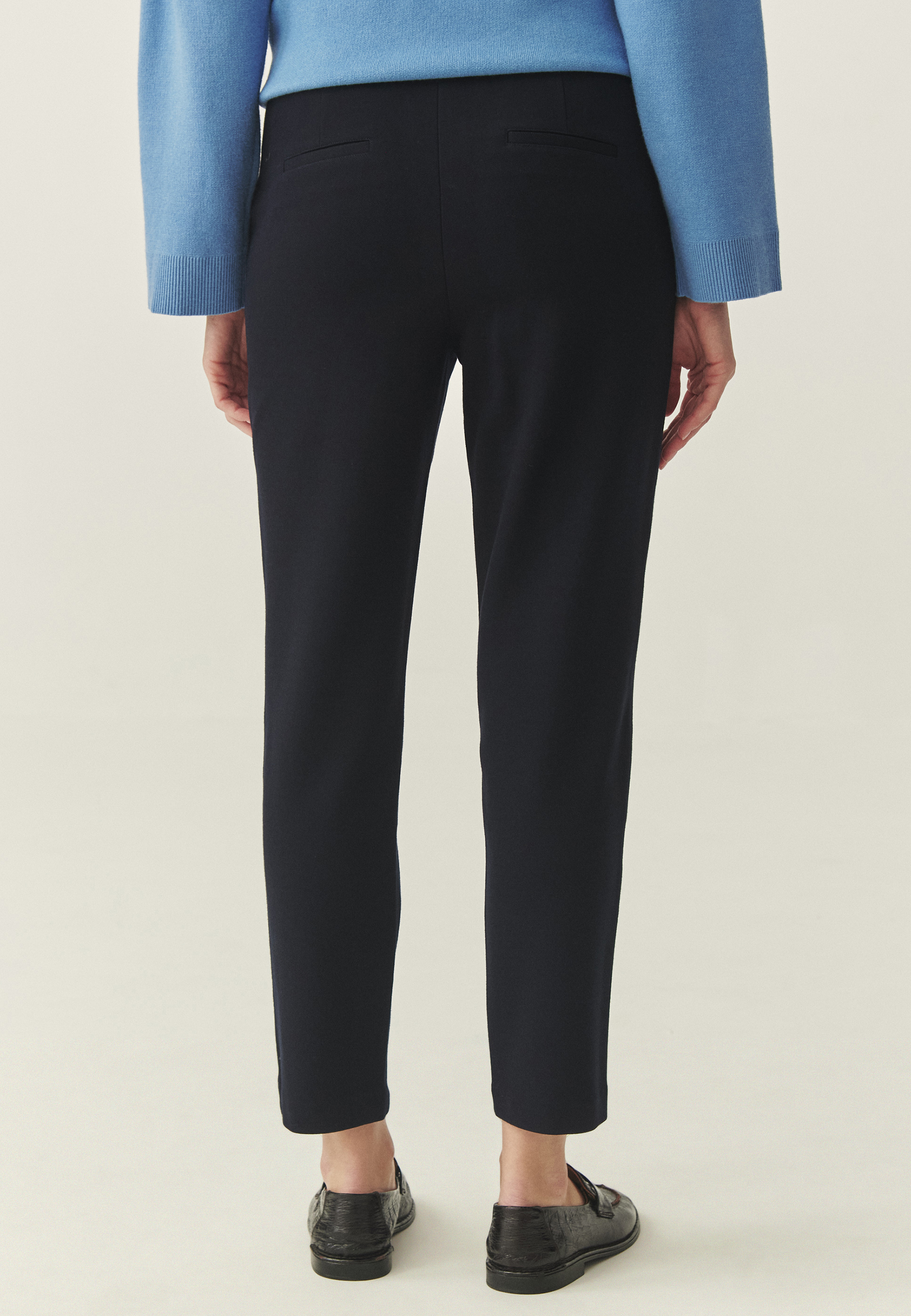 KNITTED TROUSERS WITH LENZING™ ECOVERO™ VISCOSE - LILOTI NAVY BLUE 2