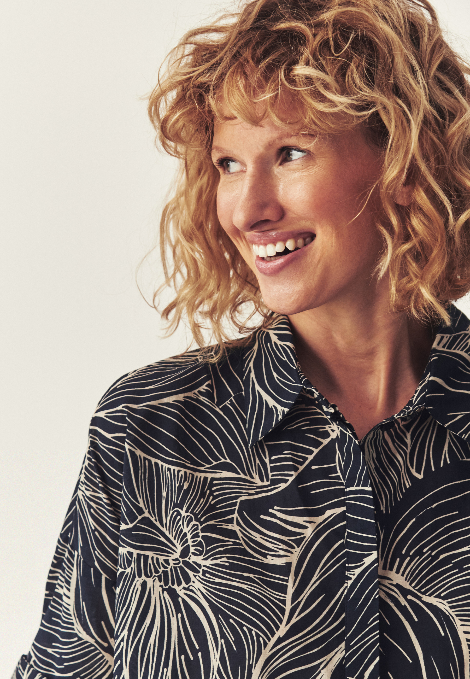 WZORZYSTA KOSZULA Z BAWEŁNY - MERA