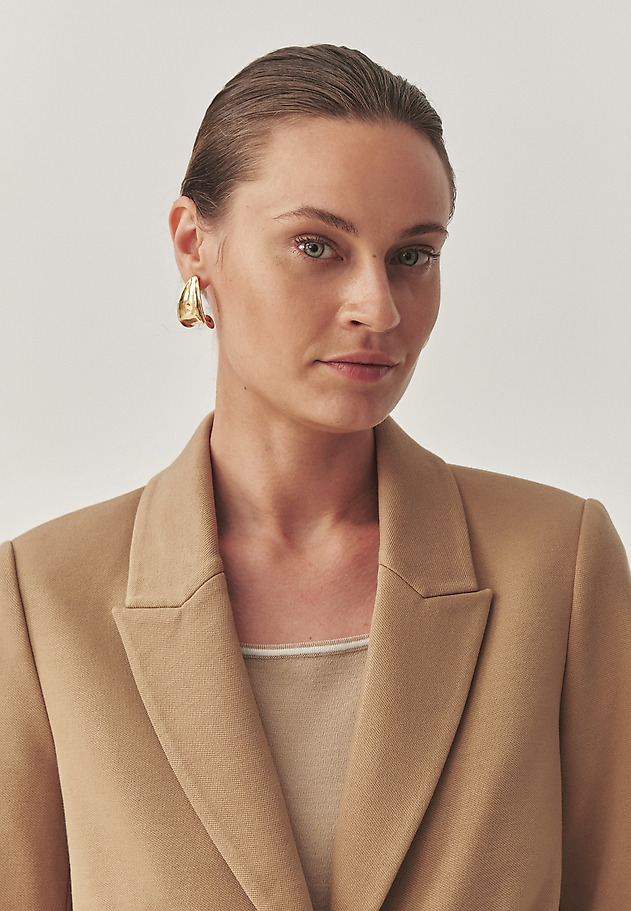 DZIANINOVÝ BLAZER S GOMBÍKOVÝM ZAPÍNANÍM - SERMA DZIANINOVÝ BLAZER S GOMBÍKOVÝM ZAPÍNANÍM - SERMA BÉŽOVÁ 4