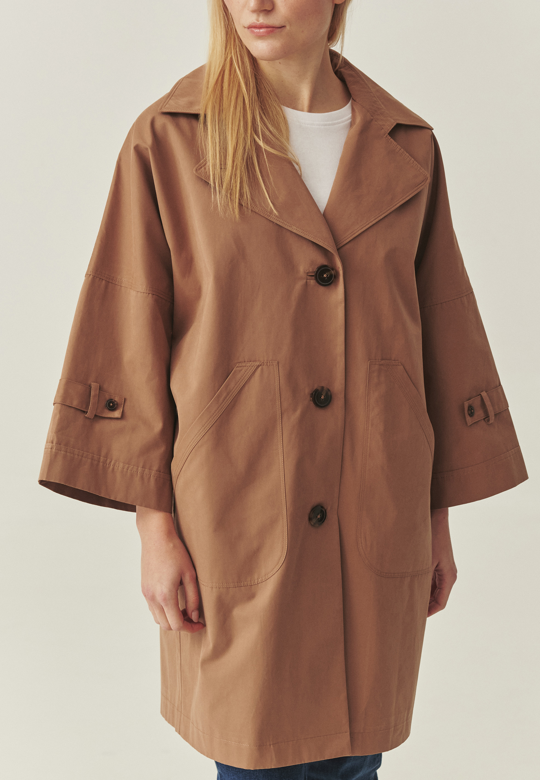 KABÁT S ŠIROKÝMI RUKÁVY — MORIWIANA BÉŽOVÁ 2