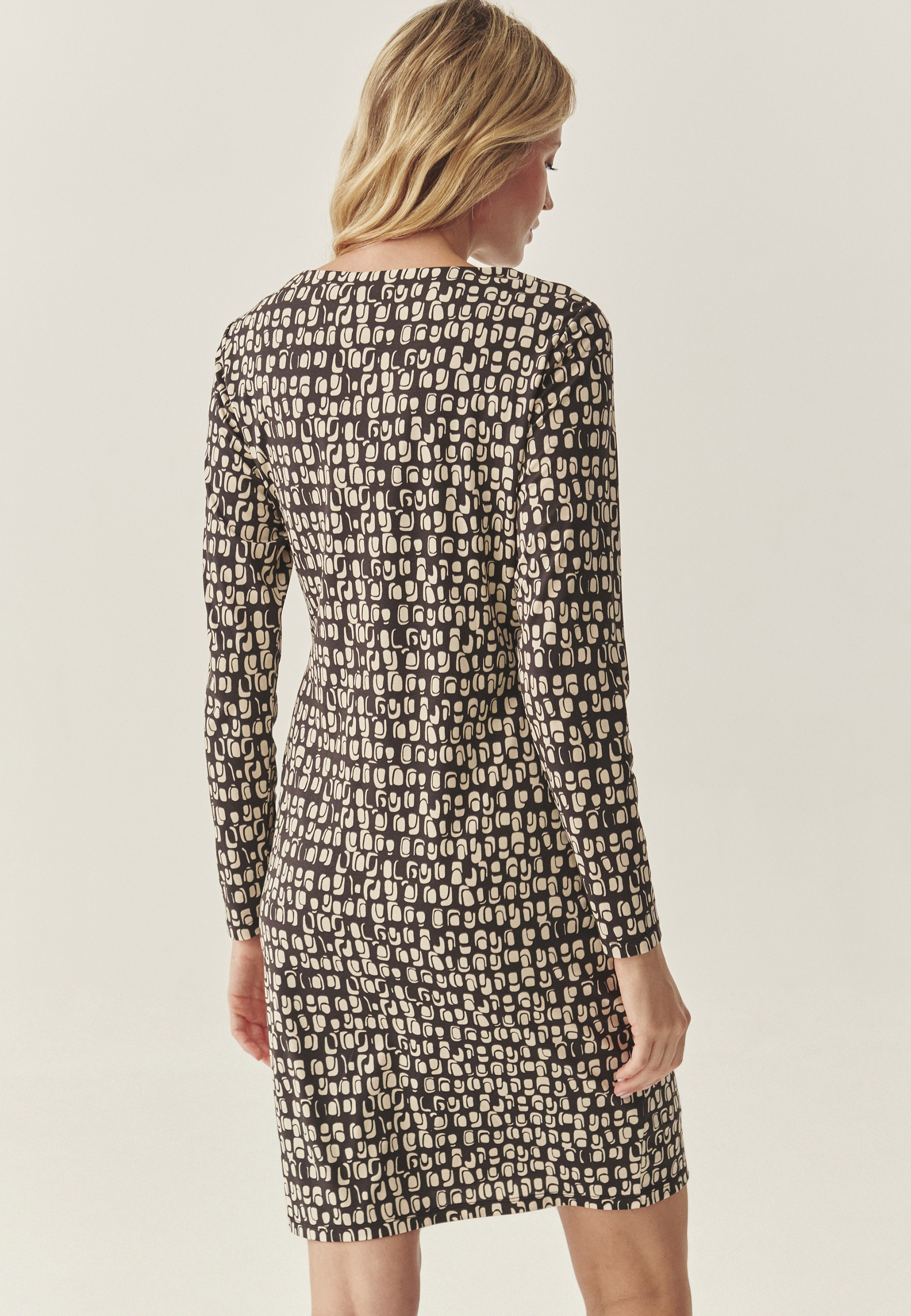 PENCIL OBLEKA Z ORIGINALNIM DIZAJNOM - KILIG VEČBARVNA 2