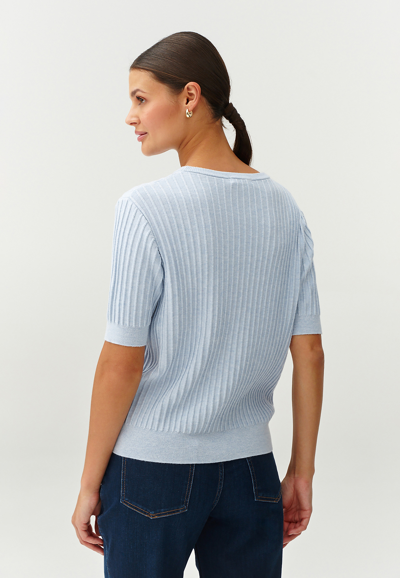 SWETER DAMSKI Z KRÓTKIM RĘKAWEM - BAZO SWETER DAMSKI Z KRÓTKIM RĘKAWEM - BAZO NIEBIESKI 94559