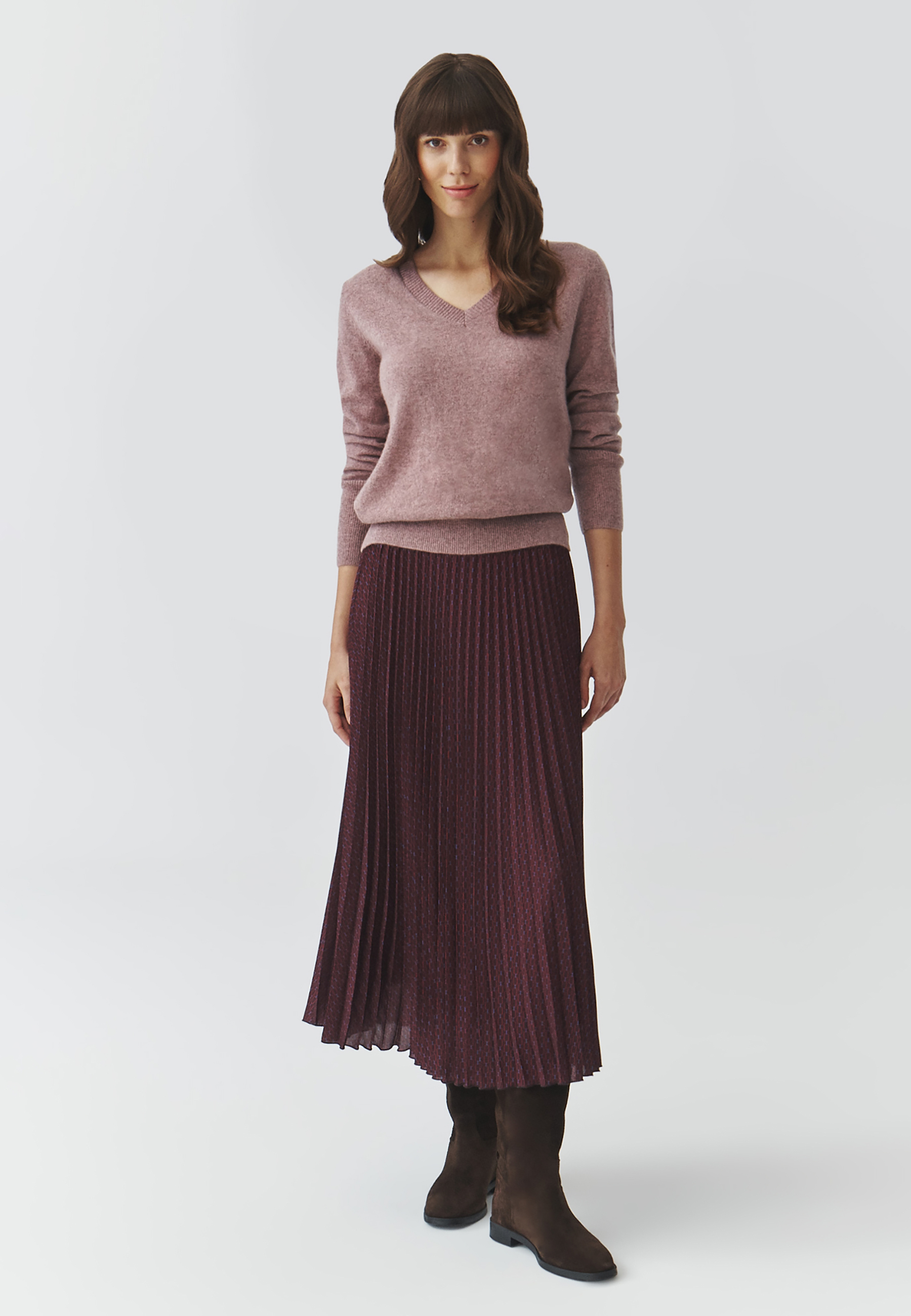 KASZMIROWY SWETER DAMSKI Z DEKOLTEM W SEREK — MELISSA