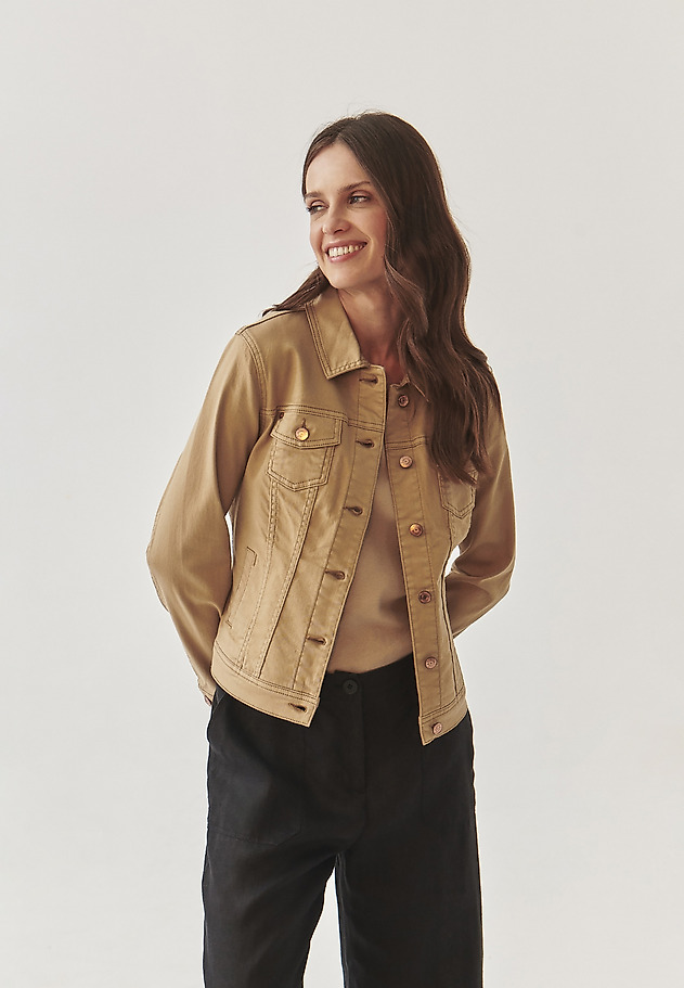 KLASICKÁ DÁMSKA TEXTILNÁ BUNDA – BESKA 2 KLASICKÁ DÁMSKA TEXTILNÁ BUNDA – BESKA 2 BÉŽOVÁ 1