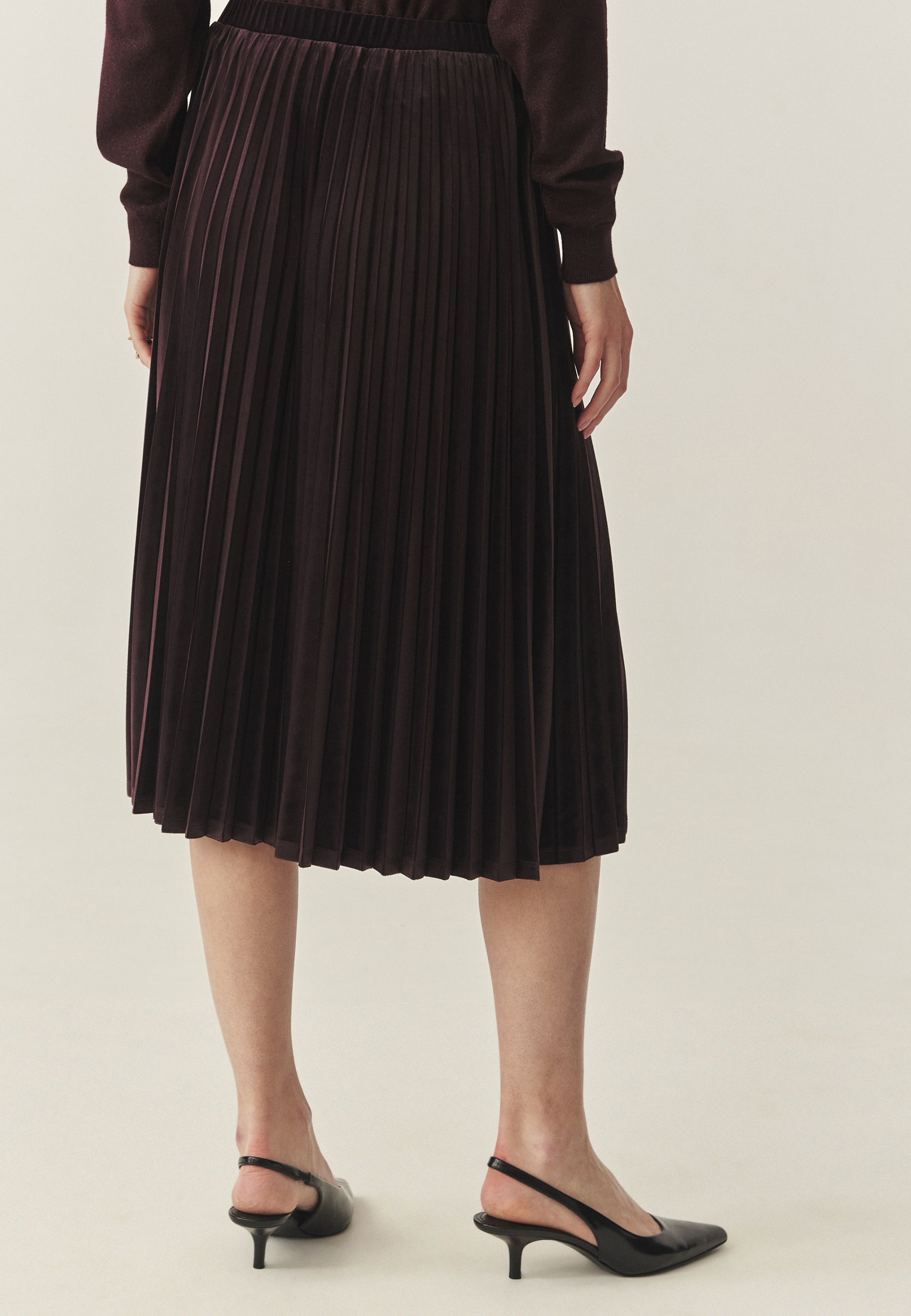 PLISOWANA SPÓDNICA MIDI Z WELURU - LAMARA 1 CZERWONY 2