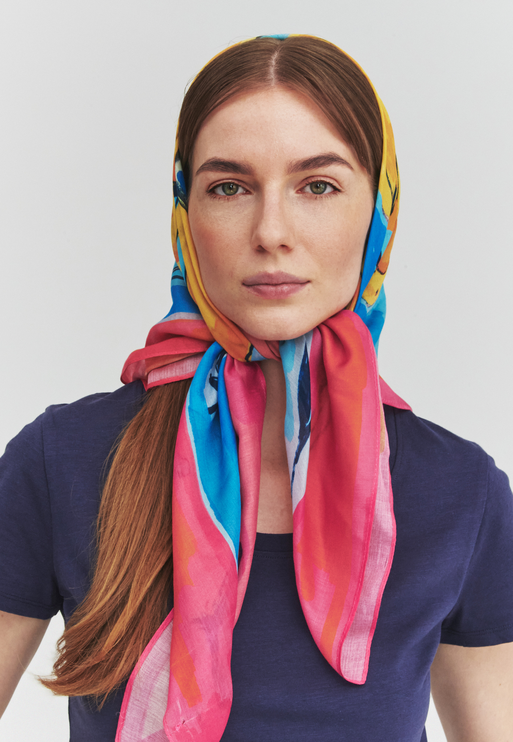 WZORZYSTA CHUSTA Z WISKOZY LENZING™ ECOVERO™ -  LIORE