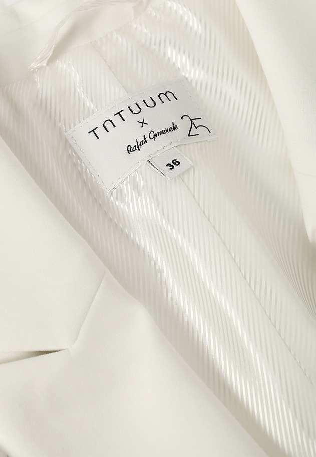 DLOUHÁ VYPASOVANÁ DÁMSKÁ PLÁTĚNÁ VESTA EMA DLOUHÁ VYPASOVANÁ DÁMSKÁ PLÁTĚNÁ VESTA EMA ECRU 12