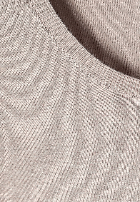 DÁMSKÝ KLASICKÝ SVETR WESSA BÉŽOVÁ 2