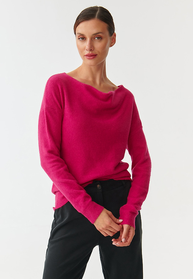 LOOSE LADIES’ SWEATER WITH WATER NECKLINE WODO LOOSE LADIES’ SWEATER WITH WATER NECKLINE WODO RÓŻOWY 1