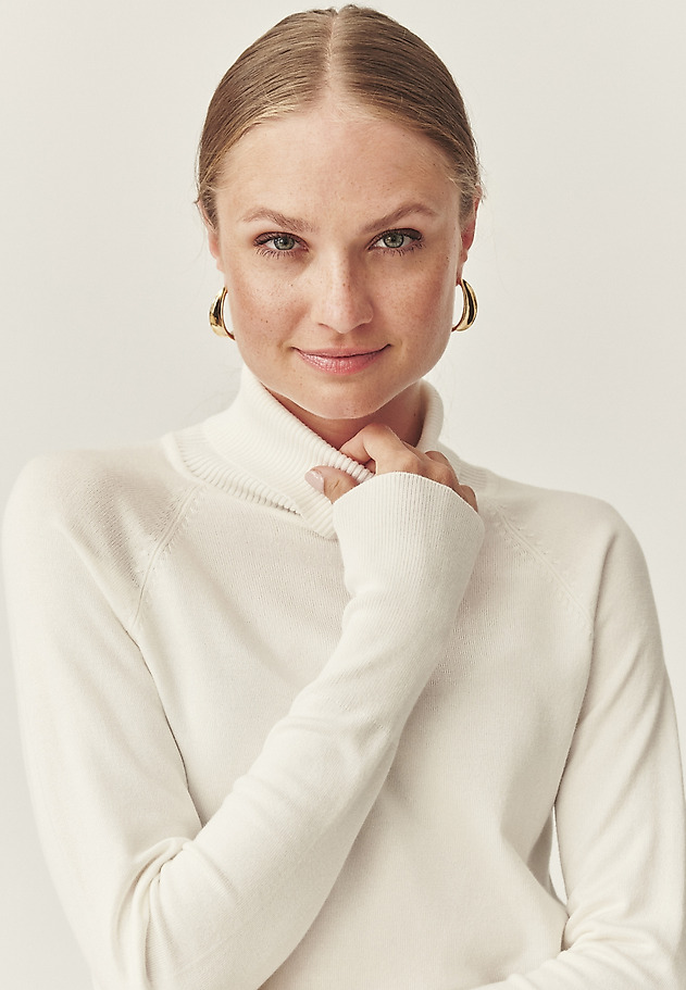 CLASSIC TURTLENECK JUMPER - NEKOKI CLASSIC TURTLENECK JUMPER - NEKOKI ECRU 1